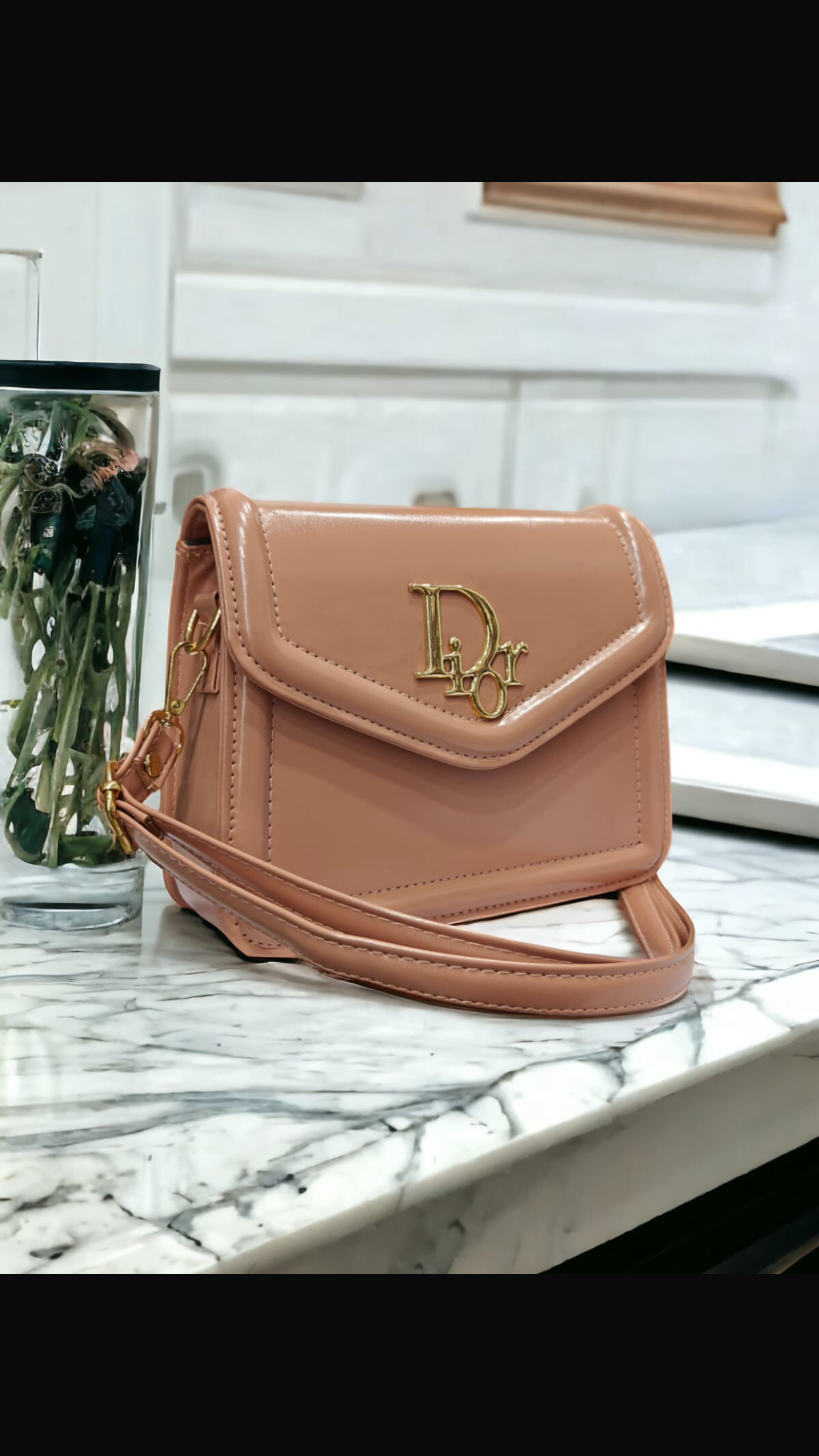 Dior Box.