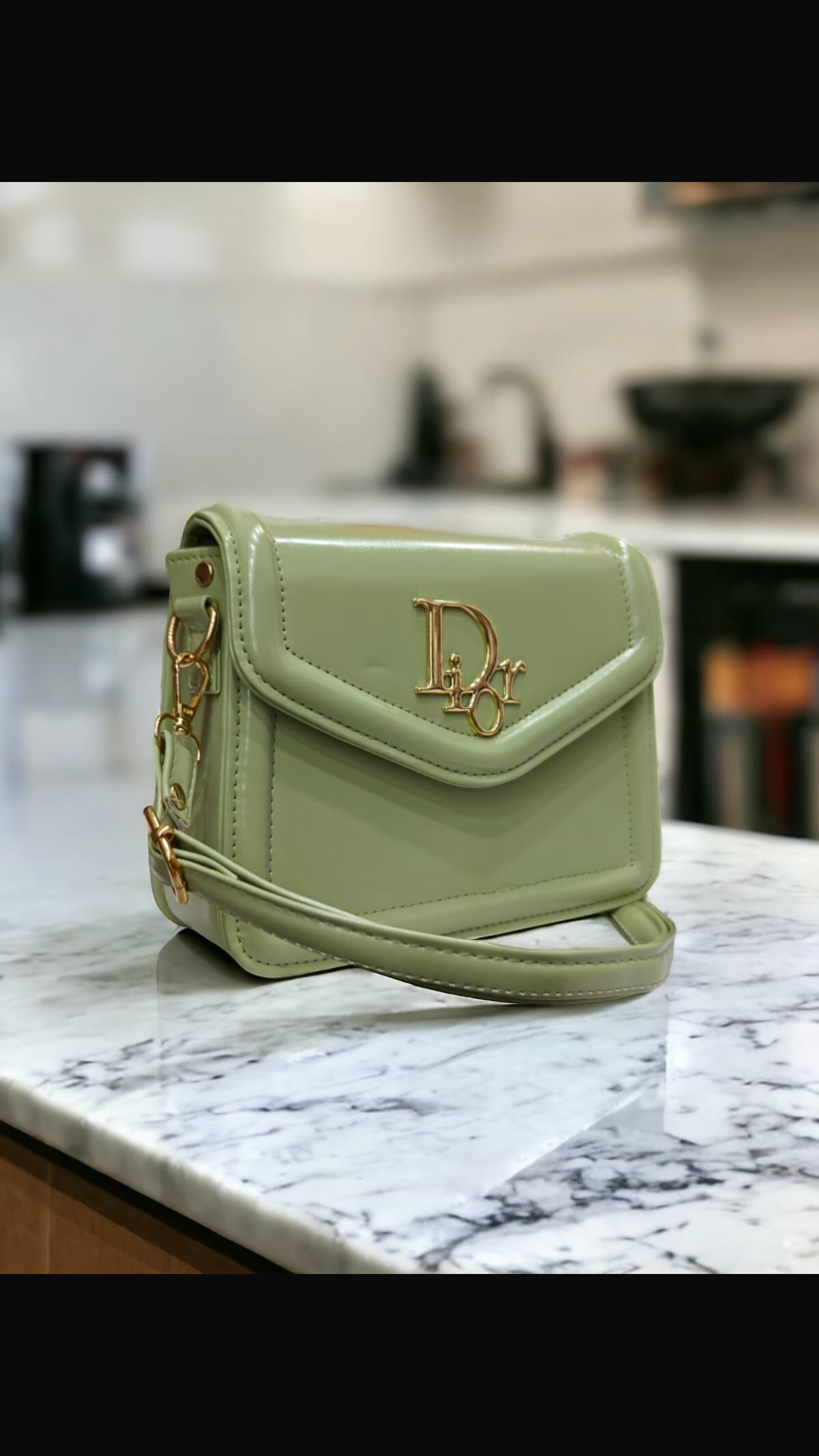Dior Box.