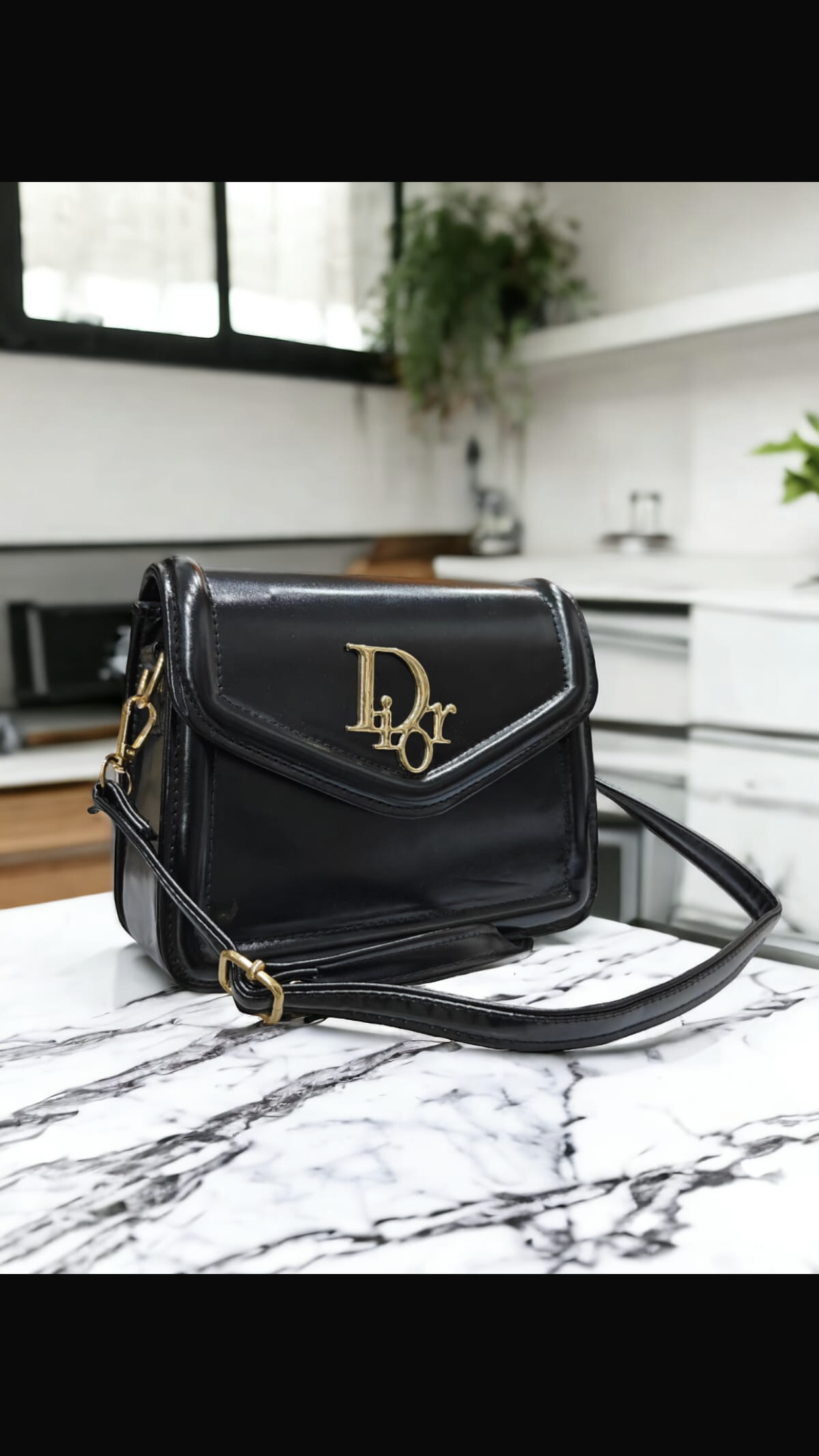 Dior Box.